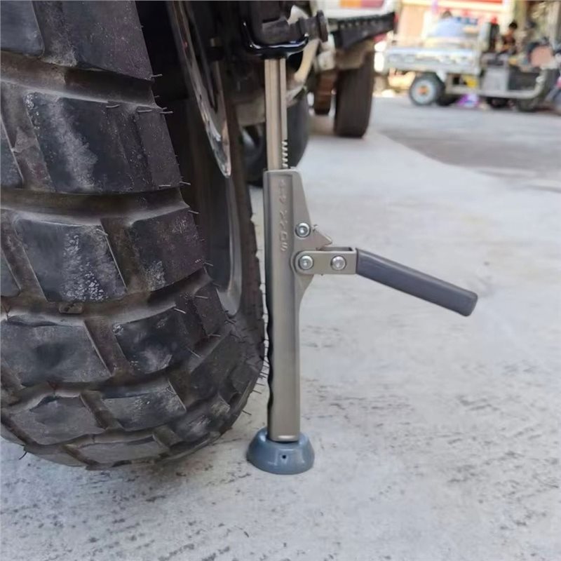 車のチェーンを清掃・調整するための携帯型バイク用リフトキット - Chain Kit Motorcycle のレビューと価格